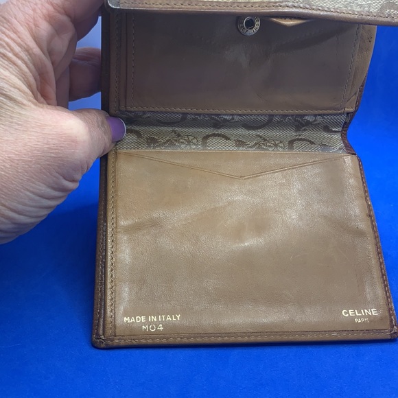 VINTAGE CELINE HORSE CARRIAGE BEIGE MONOGRAM Wallet - Picture 10 of 14